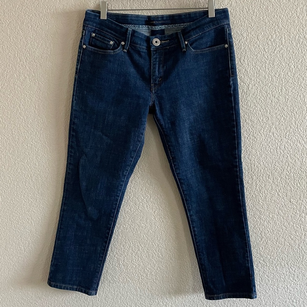 LEVI'S JEANS Women’s Size 10 Medium Mid Rise 547 Ankle Skinny Denim Jeans.